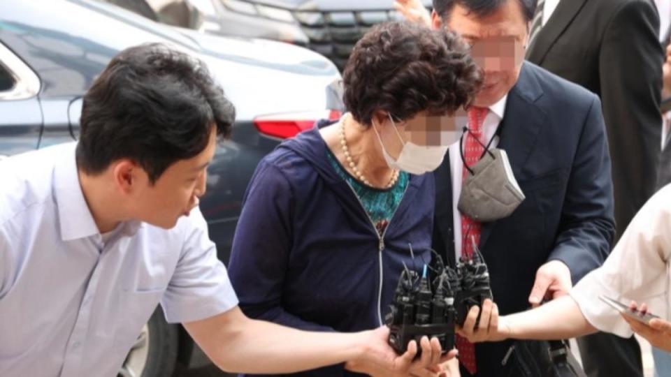 南韓總統尹錫悅的岳母、第一夫人金建希的母親崔銀順即將假釋出獄。（圖／翻攝自X@abdullahciftcib）