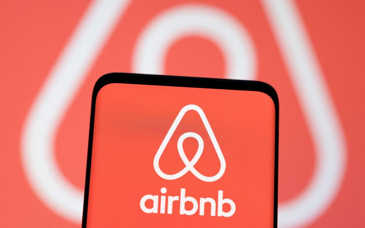 Airbnb logo