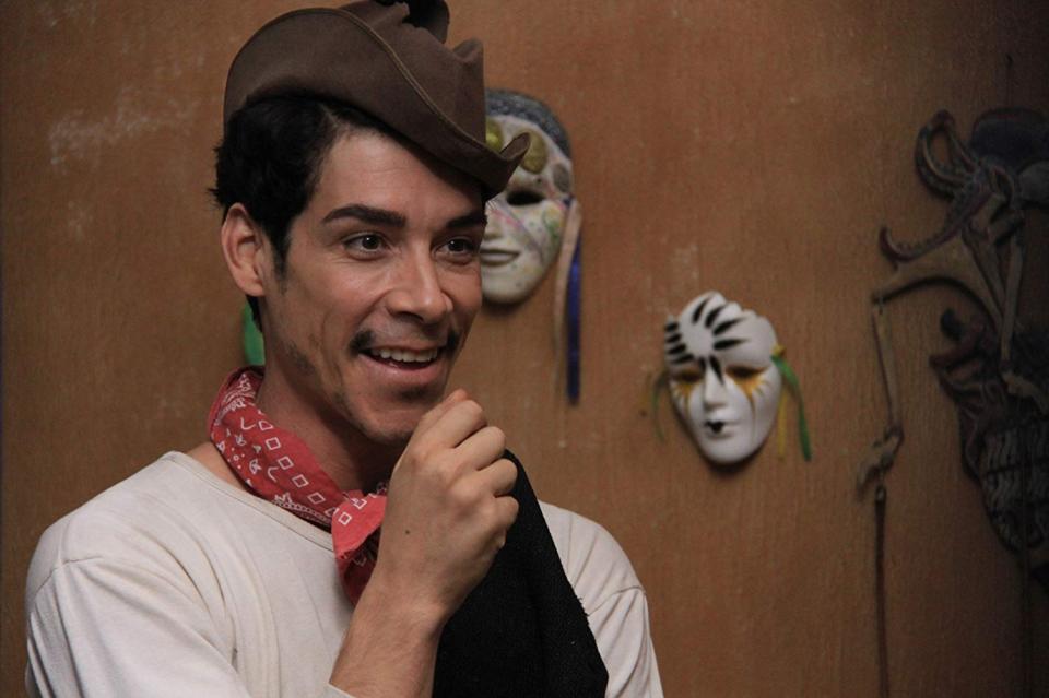 <p>Así llegamos a uno de sus papeles más famosos y en los que de nuevo nos dejó impresionados con su transformación, el de protagonista de ‘Cantinflas’ (2014), la película sobre el mítico actor y cómico mexicano. Gracias a este personaje, Óscar Jaenada ganó el Premio Ariel a mejor interpretación masculina y, tras triunfar en España, se convirtió también en una estrella en Latinoamérica. (Foto: Kenio Films / Pantelion Films). </p>