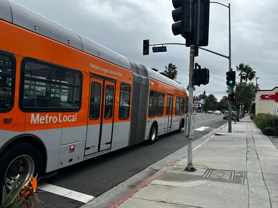 A bus drives down a busy road near Vermont Elementary School in the Los Angeles Unified School District on Feb. 1. (Angelina Hicks)