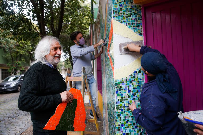 Marino Santa María, un artista plástico que transformó el pasaje Lanín, en Barracas