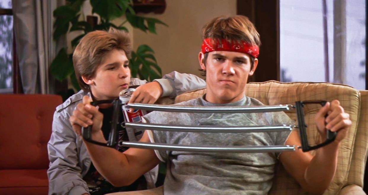 USA.  Josh Brolin  and Corey Feldman  in a scene from ©Warner Bros. film: The Goonies (1985). Plot: A group of young misfits called The Goonies discover an ancient map and set out on an adventure to find a legendary pirate's long-lost treasure.  Ref:  LMK110-J6911-271020 Supplied by LMKMEDIA. Editorial Only. Landmark Media is not the copyright owner of these Film or TV stills but provides a service only for recognised Media outlets. pictures@lmkmedia.com
