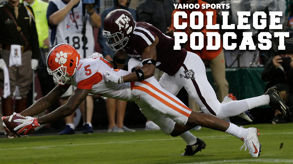 COLLEGE STATION, TX - SEPTEMBER 08: Tee Higgins #5 of the Clemson Tigers scores on a 64 yard reception in the second quarter as Charles Oliver #21 of the Texas A&M Aggies is unable to stop him at Kyle Field on September 8, 2018 in College Station, Texas. (Photo by Bob Levey/Getty Images)