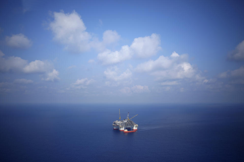 A Chevron Corp. oil-drilling platform in the Gulf of Mexico. (Photo: Bloomberg via Getty Images)