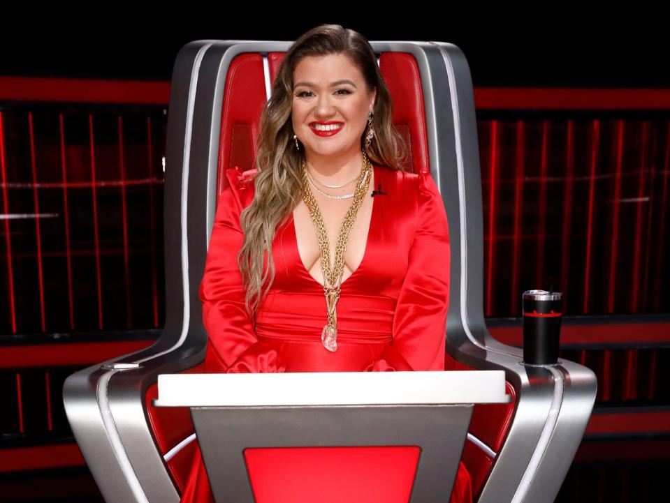 kelly clarkson on the voice