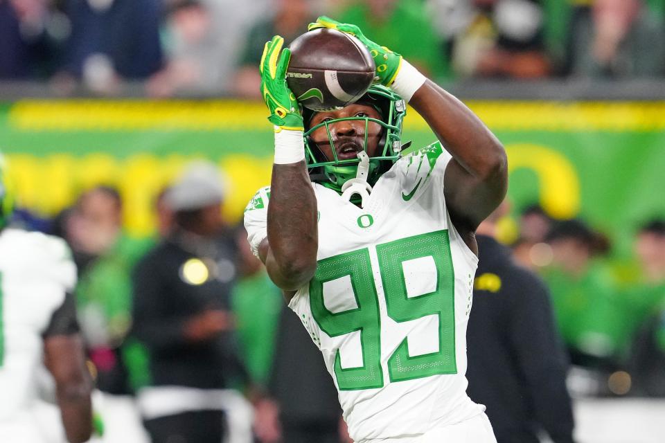 Oregon Ducks wide receiver Jurrion Dickey (99) warms up before a game against the Washington Huskies at Allegiant Stadium Dec. 1 in Las Vegas.