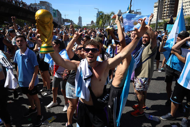 Insólito episodio en el fútbol argentino: embarraron el área del