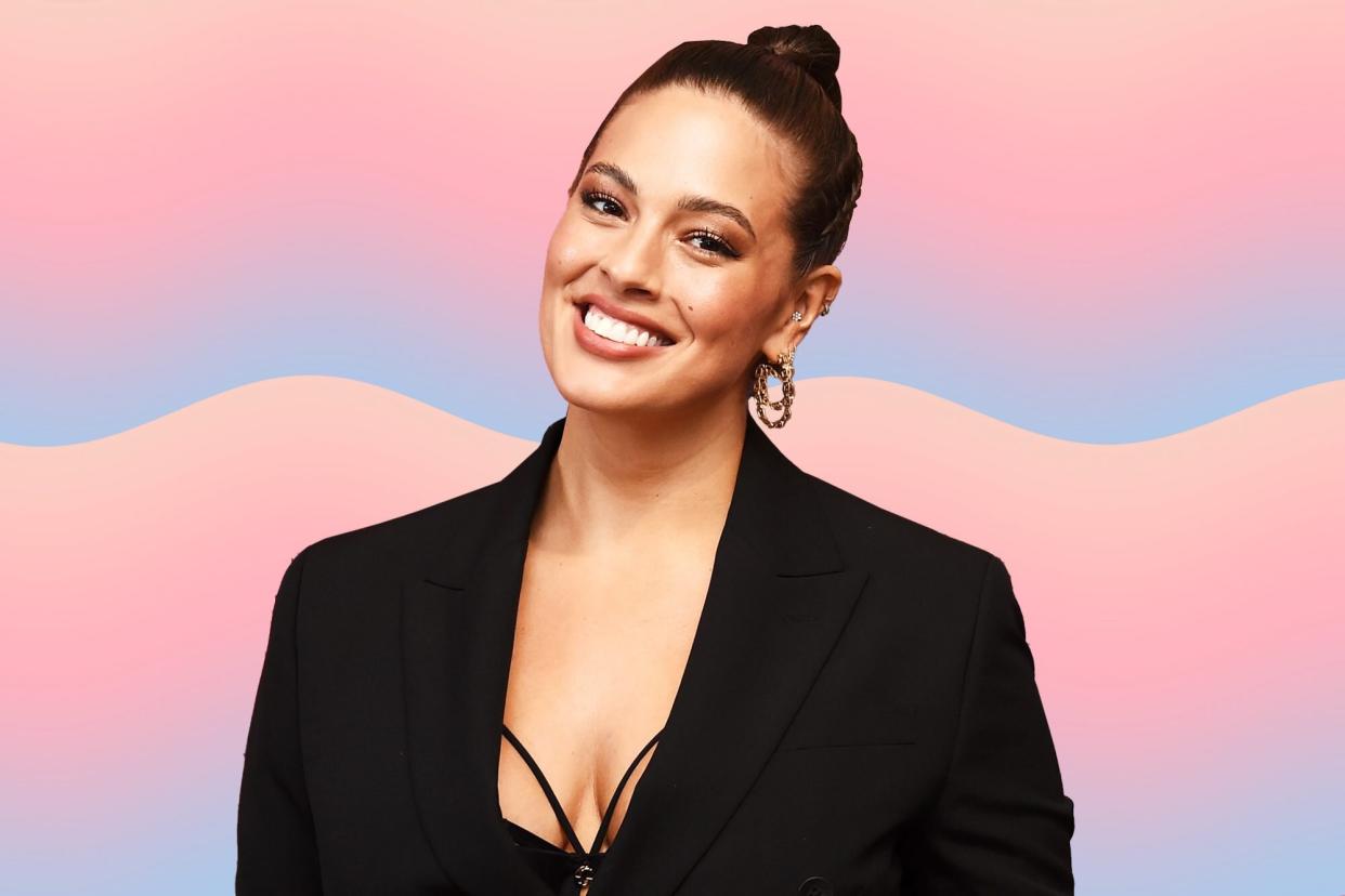 Ashley-Graham-Celebrates-Her-Second-Pregnancy-With-a-Nude-Photoshoot-GettyImages-1147008568