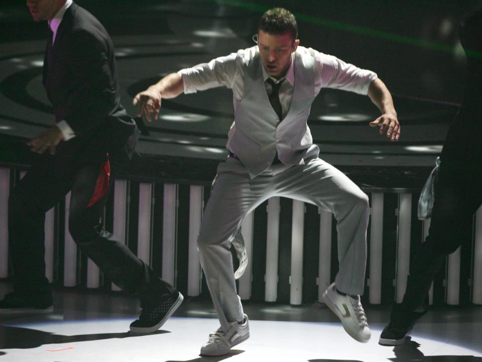 Justin Timberlake performing at the 2007 VMAs.