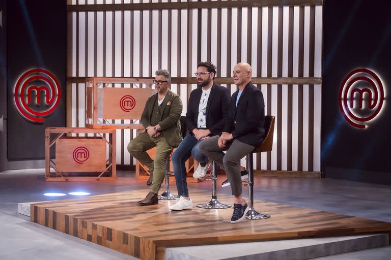 Donato de Santis, Damián Betular y Germán Martitegui, el histriónico jurado de MasterChef