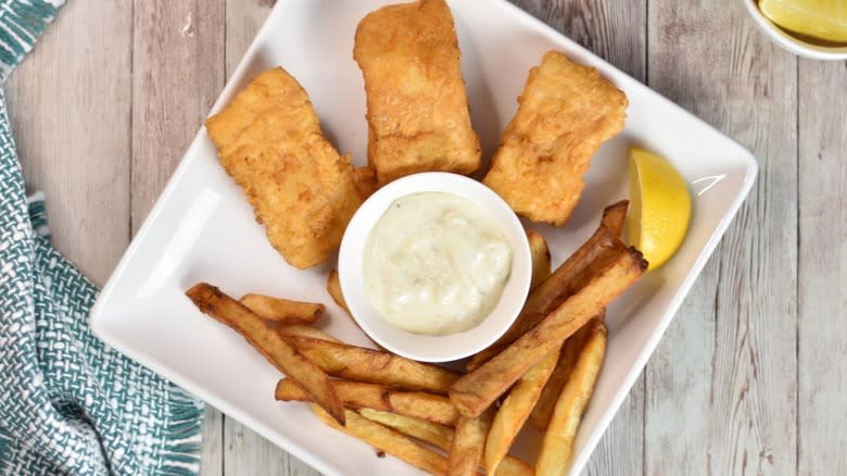 Fried fish with homemade French fries and tartar sauce