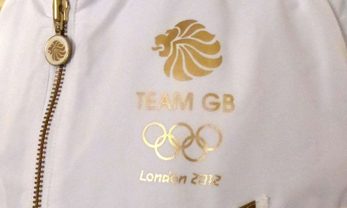 Ensemble emblématique de GB London 2012 pour une vente aux enchères caritative