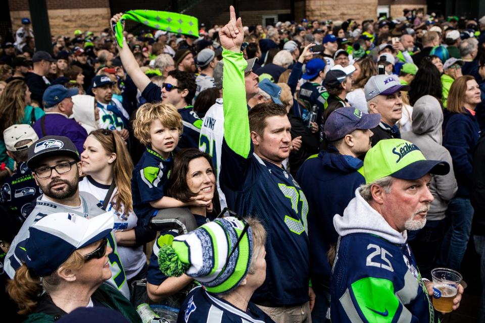 It’s a nice era in which to be a Seattle fan. This team has a loaded D, a friendly division and a franchise QB. (AP Photo/seattlepi.com, Jordan Stead)