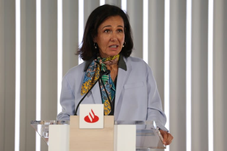 Ana Patricia Botín, presidenta del Banco Santander, habla durante la presentación de los últimos resultados anuales de la entidad, el 31 de enero de 2024 en Boadilla del Monte, cerca de Madrid (Pierre-Philippe Marcou)