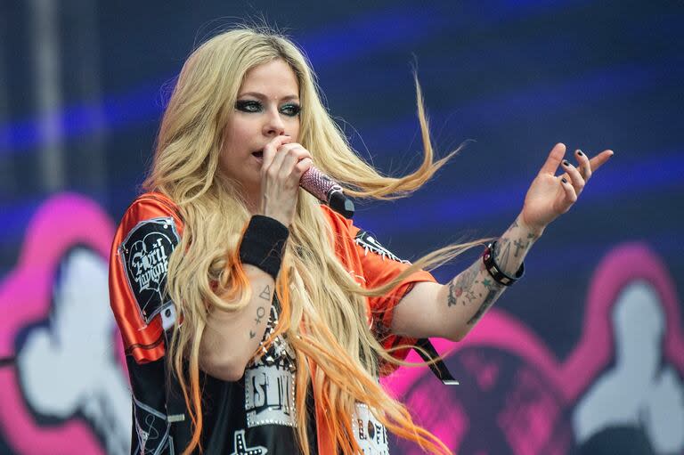 La cantante canadiense Avril Lavigne parece haber vuelto con todo: con una apretada agenda y el mismo público de sus inicios, sus shows por Europa parecen marcar una nueva etapa en su carrera