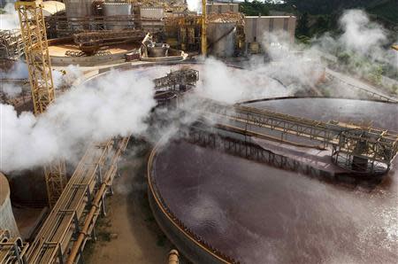 An overview of Barrick Gold Corporation's Pueblo Viejo gold mine, one of the world's largest, is seen in Cotui December 11, 2013. REUTERS/Ricardo Rojas