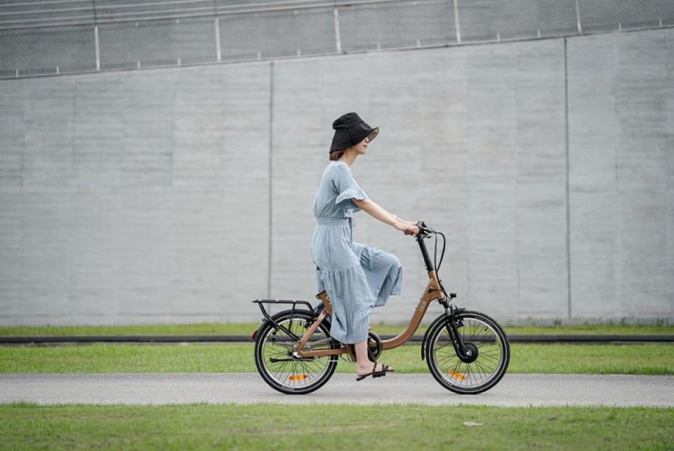 一般的淑女車或許多電輔車款都採低跨點設計，方便騎士上下車©BESV