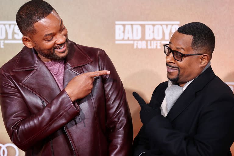 Actors Will Smith and Martin Lawrence pose at the red carpet of the German premiere for the film 