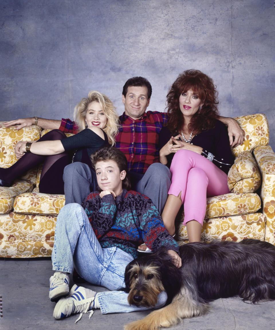 LOS ANGELES - OCTOBER 1988:  Married With Children actors Christina Applegate, David Faustino, Ed O'Nell, and Katy Saga l(l-R) pose for a portrait in October 1988 in Los Angeles, California. (Photo by Aaron Rapoport/Corbis/Getty Images)