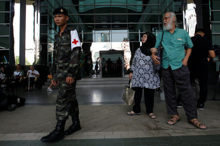 A Thai military personnel stands guard at the Phramongkutklao Hospital in Bangkok, Thailand, May 23, 2017. REUTERS/Chaiwat Subprasom