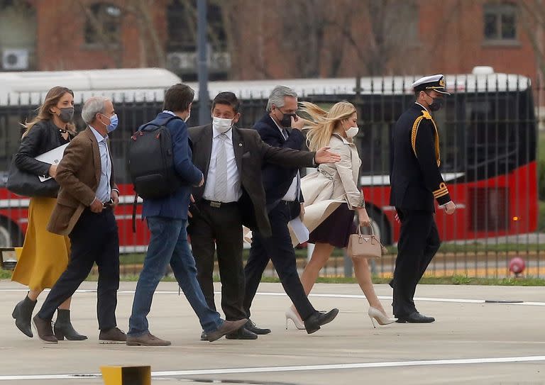 Alberto Fernández y su equipo más cercano resisten cambios en el gabinete mientras intentan asimilar la derrota