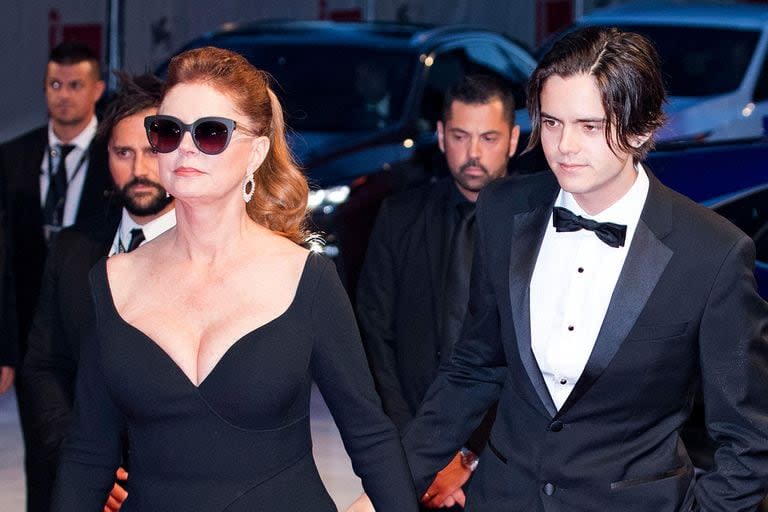 El curioso pedido del hijo de Susan Sarandon: “Agradezco que la apoyen, pero dejen de compartir esa imagen de ella con los senos al aire”