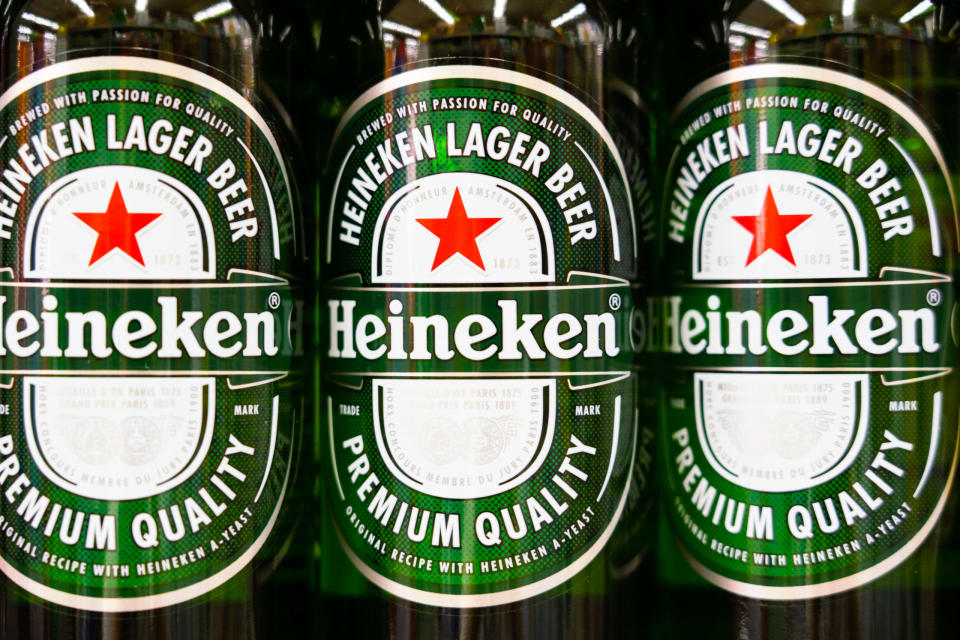 Die Biermarke Heineken befindet sich nun inm Portfolio von Bill Gates. - Copyright: Getty Images