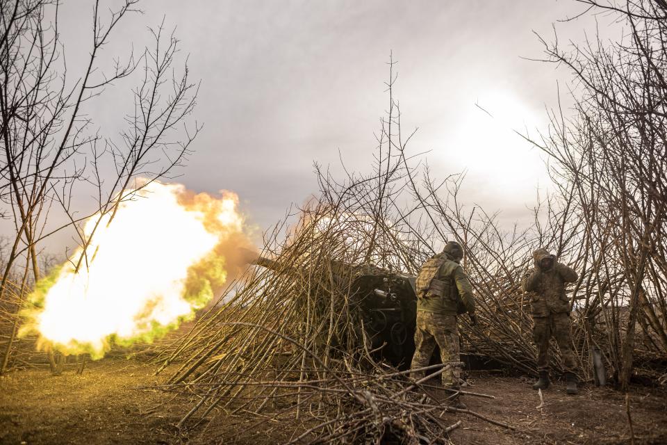 Ukrainian soldiers fire artillery in the direction of Bakhmut on March 5, 2024.
