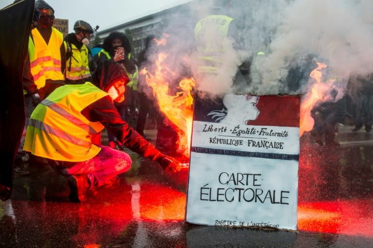 Around 66,000 people turned out again on Saturday across France for a fifth round of protests, half the number of the previous weekend