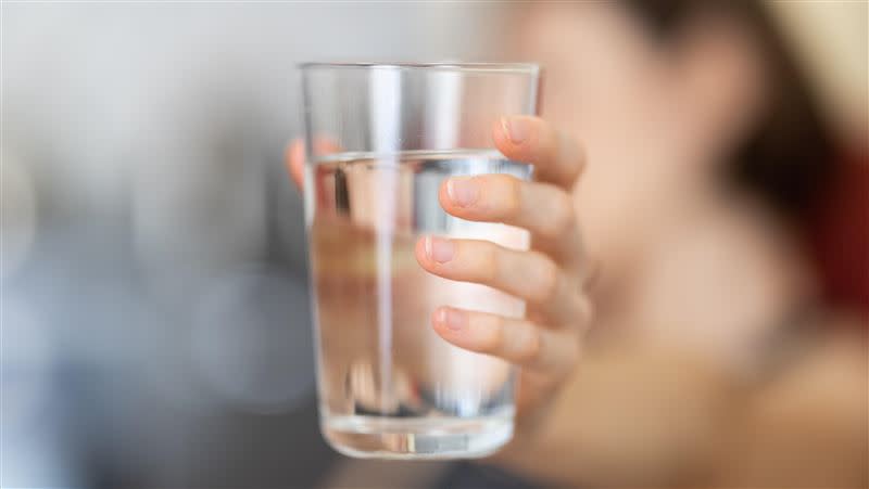 最新研究指出，每天「8杯水」可能對人體需求太高。（示意圖／翻攝自Unsplash）