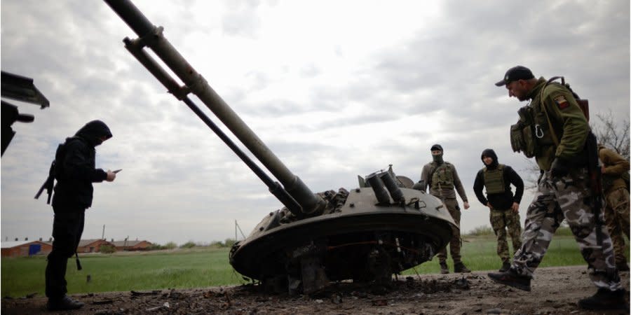 Ukrainian military inspects part of the destroyed Russian equipment in the Zaporizhzhia oblast. April 30, 2022.