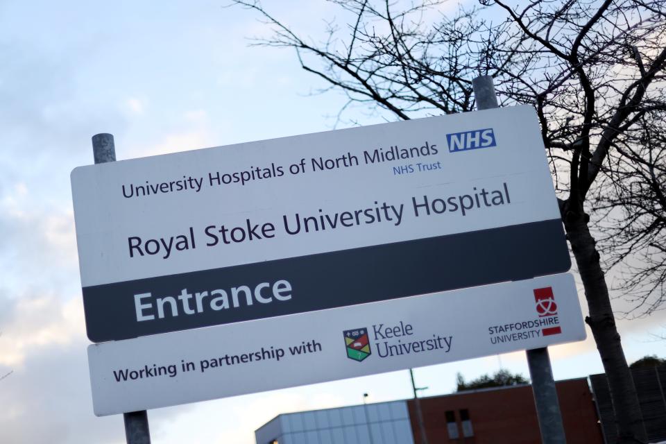 The Royal Stoke University Hospital, pictured after new nationwide restrictions were announced during the coronavirus disease (COVID-19) outbreak in Stoke-on-Trent, on 4 November 2020 (REUTERS/Carl Recine)