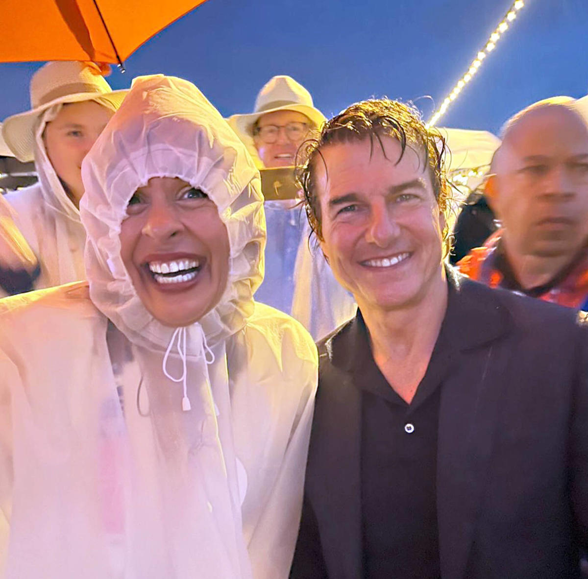 How Hoda Kotb's pic with Tom Cruise at the Olympics opening ceremony