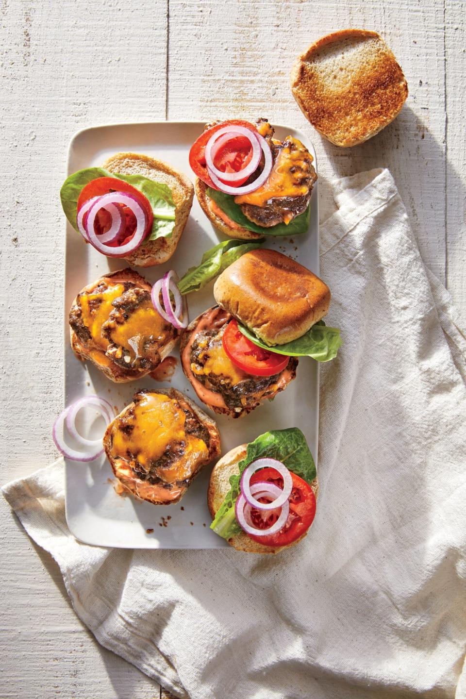 25+ Cheeseburger Recipes That'll Satisfy Your Comfort Food Cravings