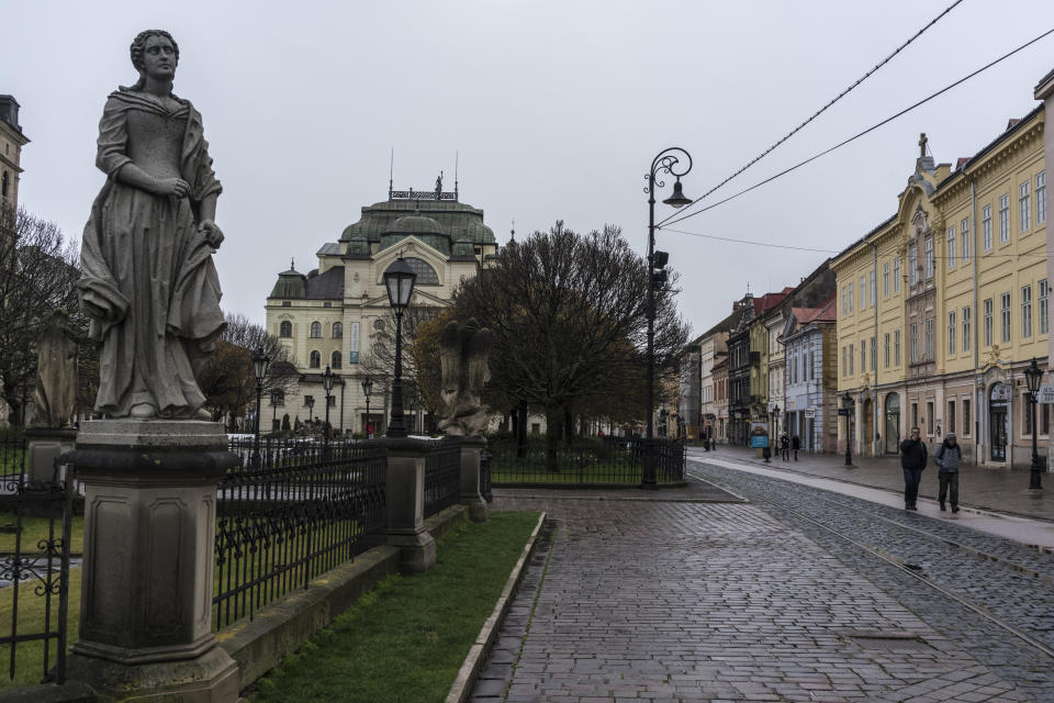 El centro de Kosice, Eslovaquia, donde una investigación puso al descubierto cómo las operaciones clandestinas rusas intentan sembrar la discordia en Europa, vista aquí el 9 de abril de 2022. (Brendan Hoffman/The New York Times)
