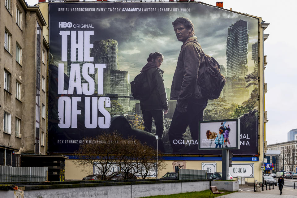 HBO &#39;The Last of Us&#39; banner en Warsaw, Polonia  (Photo by Beata Zawrzel/NurPhoto via Getty Images)