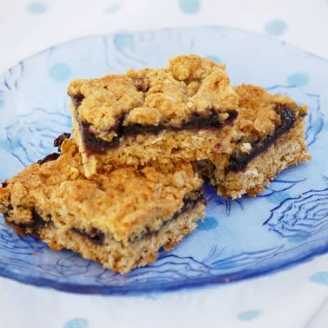 Blueberries and Boy Bands! Chow down on Justin's favorite treat while watching the VMA's! 