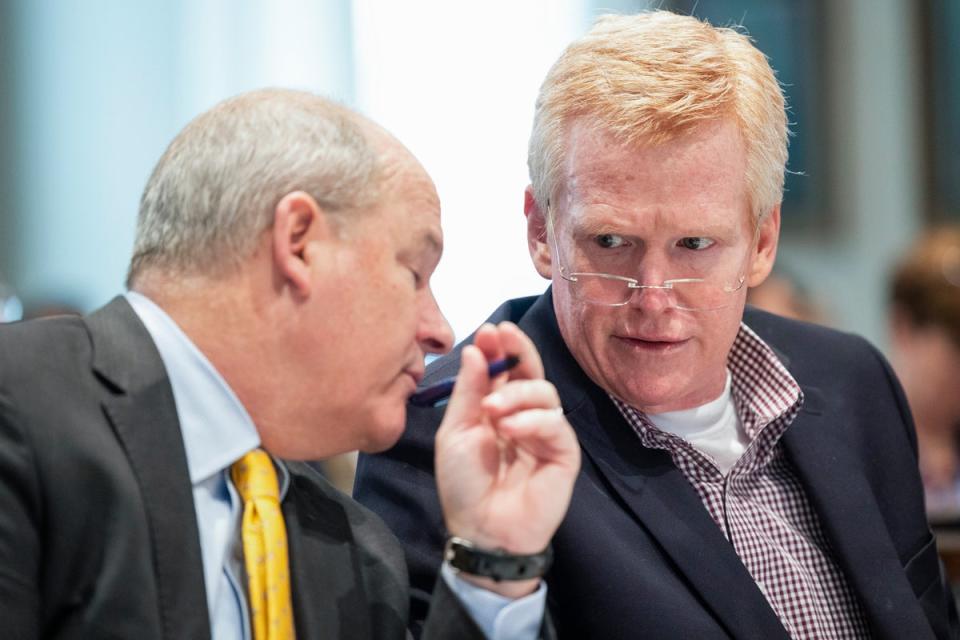 Alex Murdaugh and his defense attorney Jim Griffin listen to testimony during Murdaugh’s double murder trial (AP)