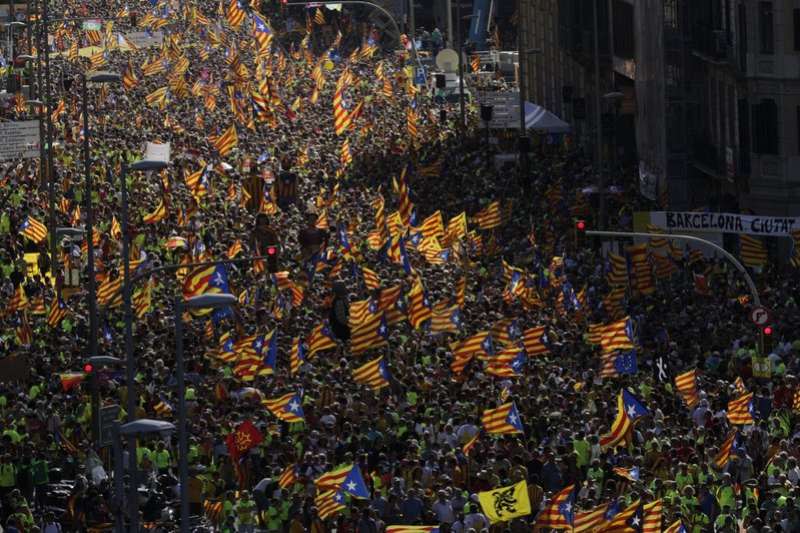 9月11日是西班牙東北自治區加泰隆尼亞的民族日，100萬人走上街頭表達想要獨立的心聲（AP）