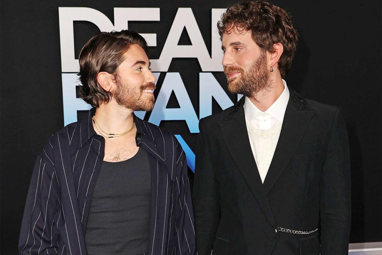 LOS ANGELES, CALIFORNIA - SEPTEMBER 22: (L-R) Noah Galvin and Ben Platt attend the "Dear Evan Hansen" premiere at Walt Disney Concert Hall on September 22, 2021 in Los Angeles, California. (Photo by Kevin Winter/Getty Images)