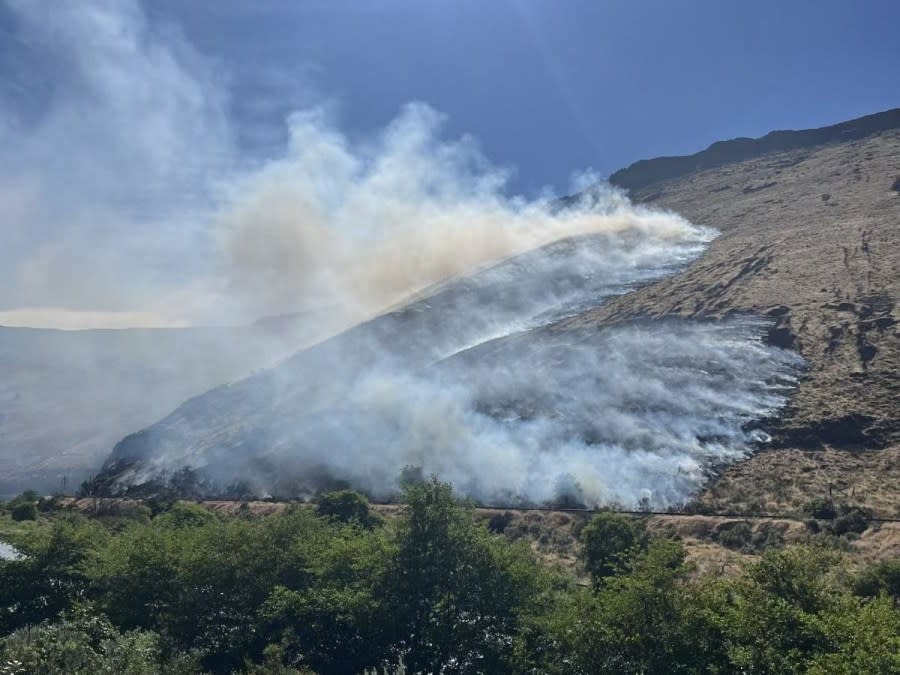 Crews continue to battle the Long Bend Fire near Maupin, Ore. on June 23, 2024. (Courtesy: Central Oregon Fire Info)