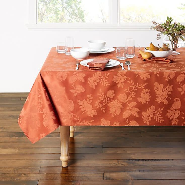 Feel the fall all year long. <a href="https://fave.co/2GjKPR8" target="_blank" rel="noopener noreferrer">Find it for $15 at Bed Bath &amp; Beyond</a>.