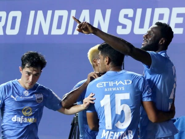 MCFC players celebrate their opening goal against SCEB (Image: ISL)