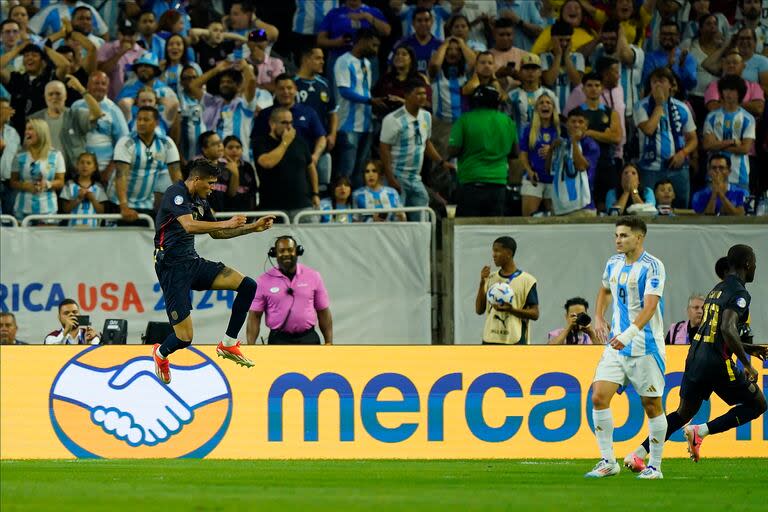 Kevin Rodríguez hizo sufrir a la selección con un gol marcado a los 46 minutos de la etapa final en Houston; Ecuador quebró el invicto del arco argentino, pero no del equipo todo en la Copa América.