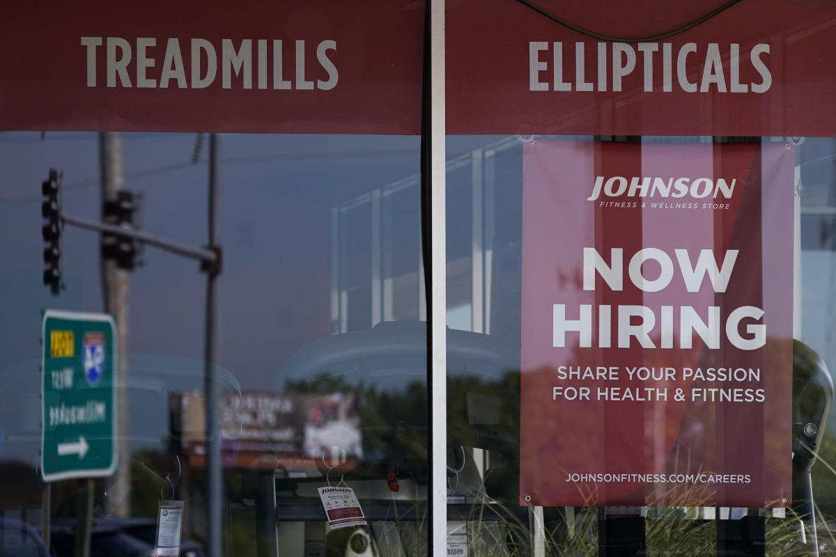 Les offres d’emploi aux États-Unis ont chuté en octobre à un niveau toujours élevé