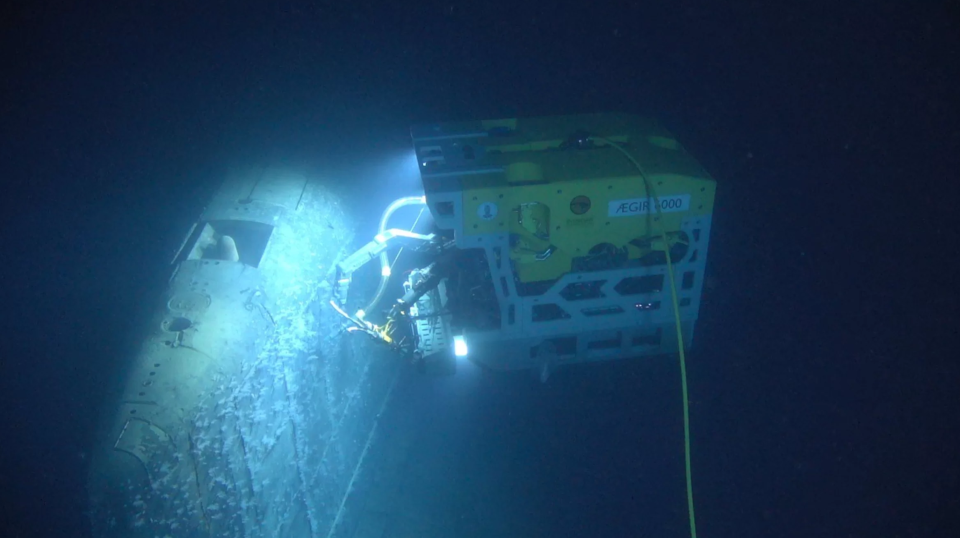 The submarine sank in 1989 (Getty) 