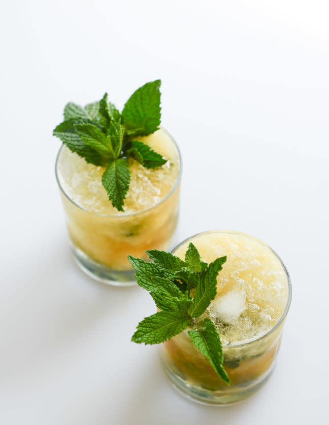 <strong>Get the <a href="http://www.howsweeteats.com/2014/04/pineapple-mint-juleps/" target="_blank">Pineapple Mint Juleps recipe</a> from How Sweet It Is</strong>