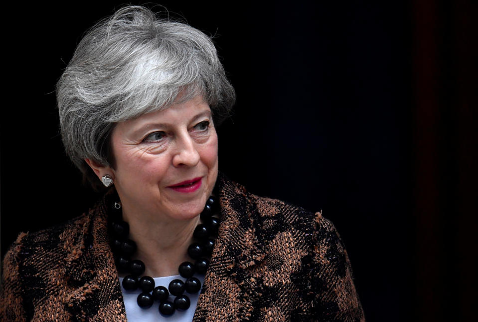 Theresa May kämpft einsam um einen einigermaßen geordneten Brexit. (Bild: Reuters)