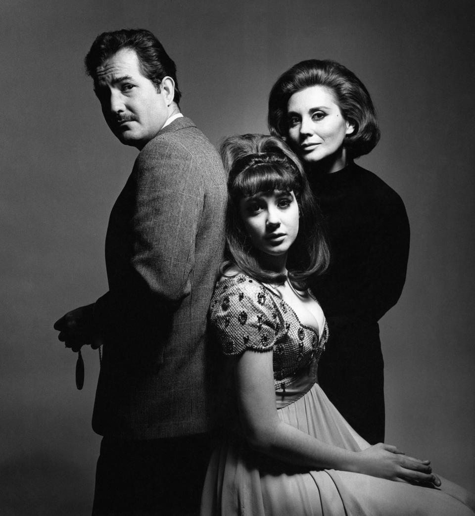 Carlos Fuentes, Rita Macedo y Julissa para Vogue. Foto: Bert Stern/Condé Nast/Getty Images