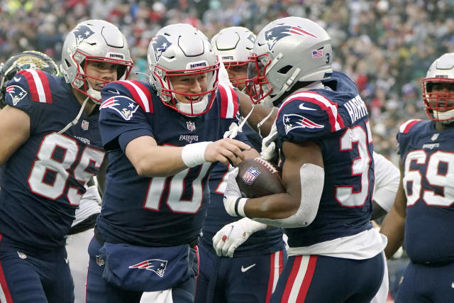 Mac Jones, Patriots blast Jacksonville 50-10, clinch playoff berth – Boston  Herald